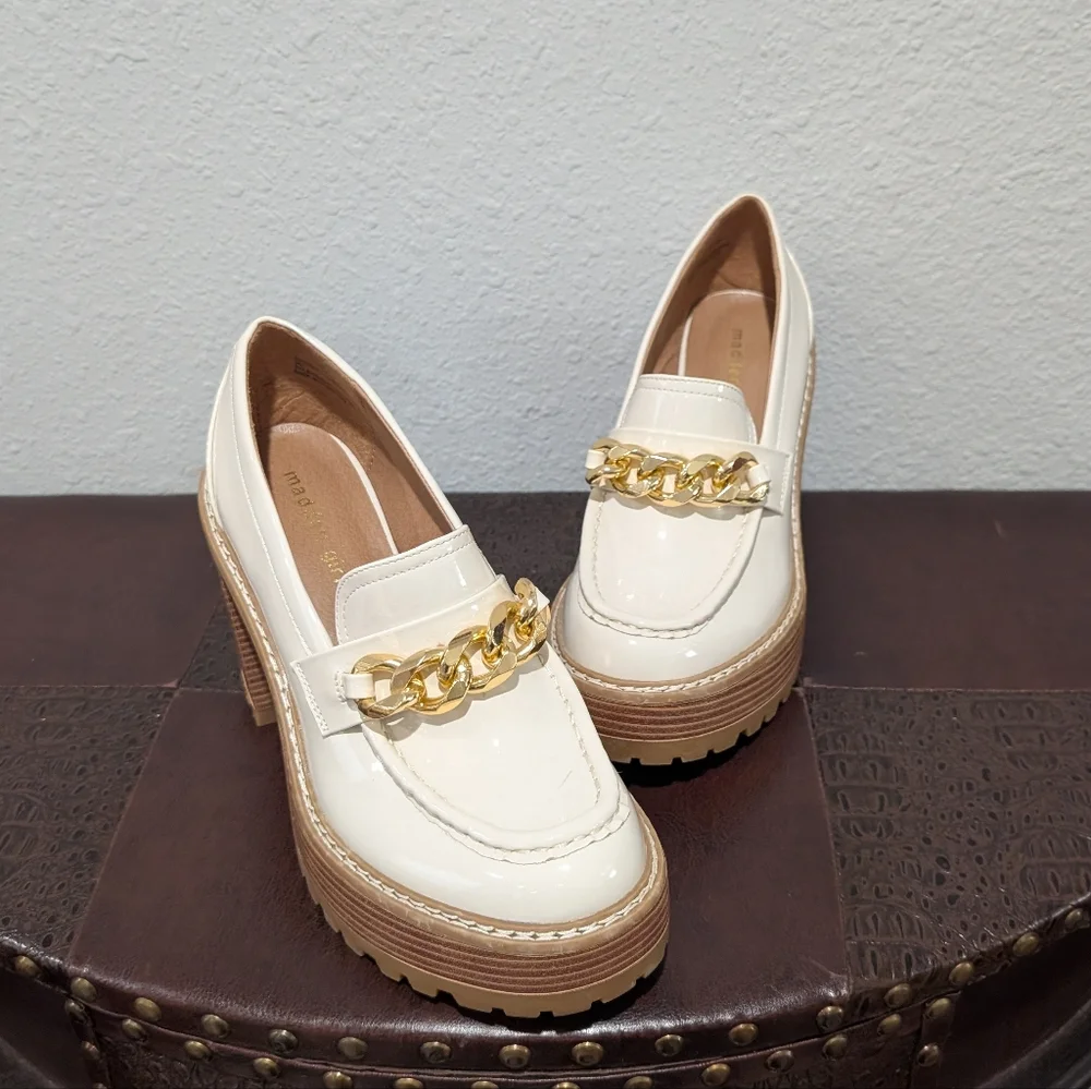 Madden Girl Ivory / Cream Platform Loafers with Gold Chain, Size 9